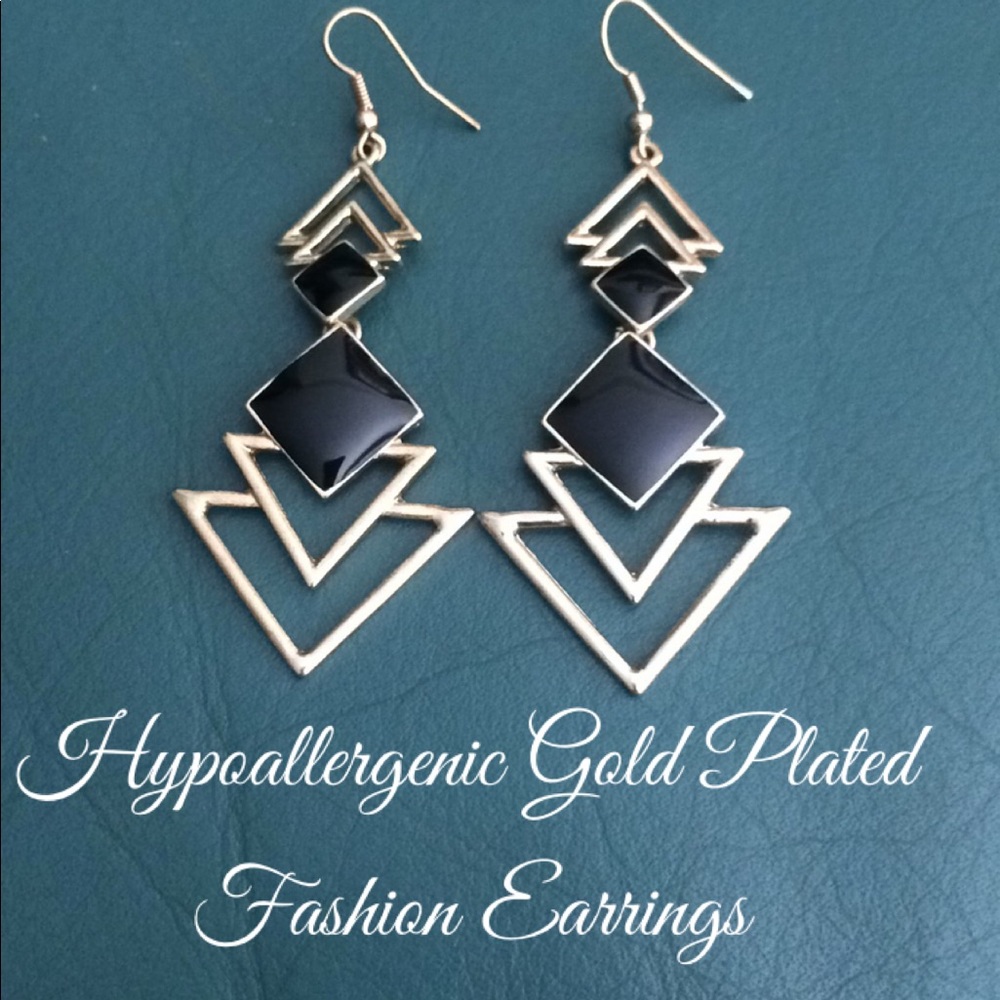 🌺Gold Tone Hypoallergenic Earrings 🌺